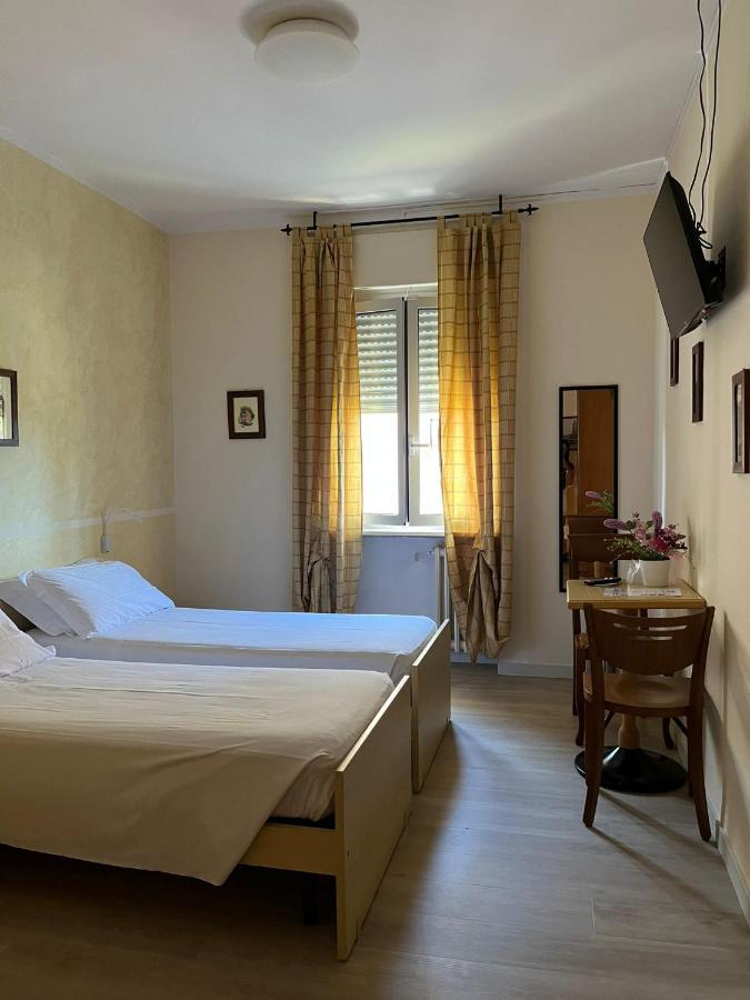 Albergo Aquila Lazise Exterior foto